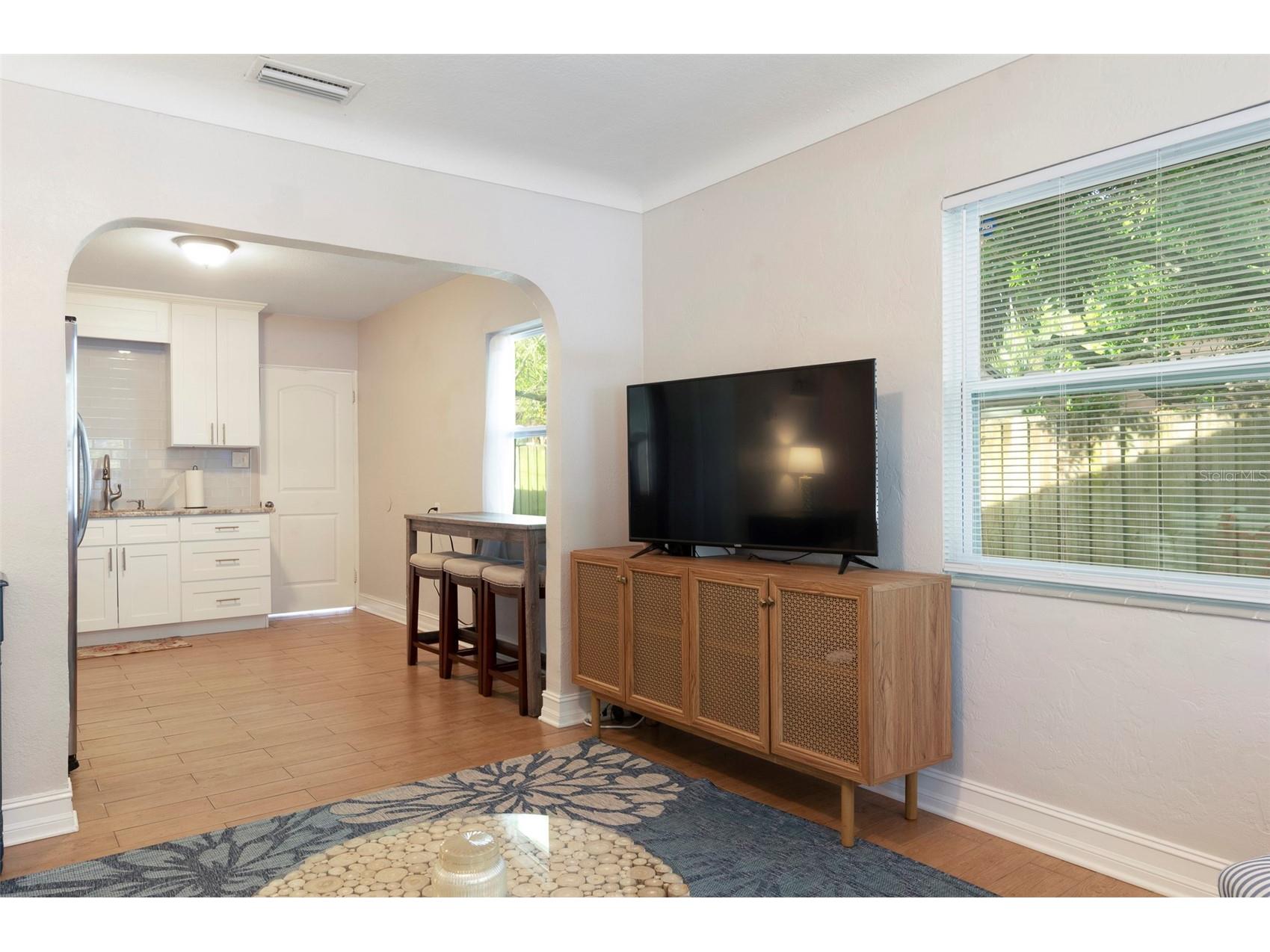 3510 4th Avenue N Saint Petersburg FL 33713 TB8487477 image8