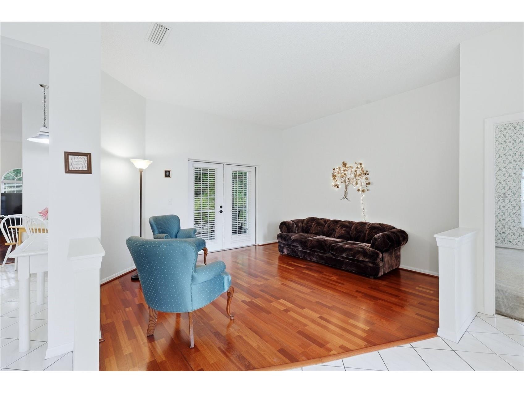 3510 Crystal Lakes Court Sarasota FL 34235 A4693705 image6