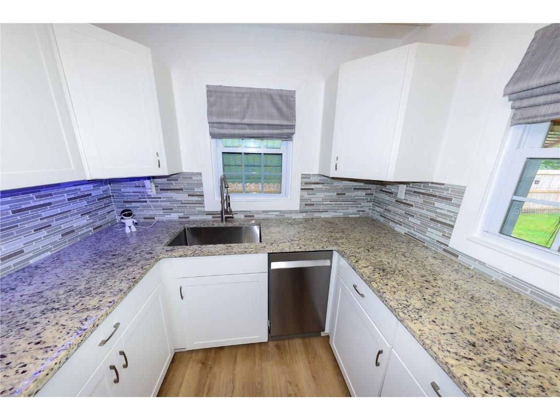 3510 E Riverside Drive Fort Myers FL 33916 C7515216 image14