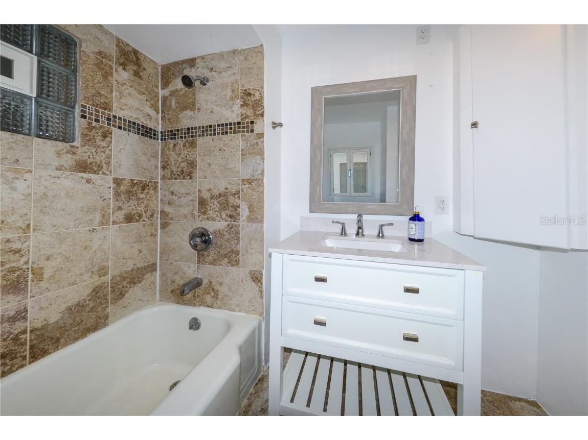 3510 E Riverside Drive Fort Myers FL 33916 C7515216 image19