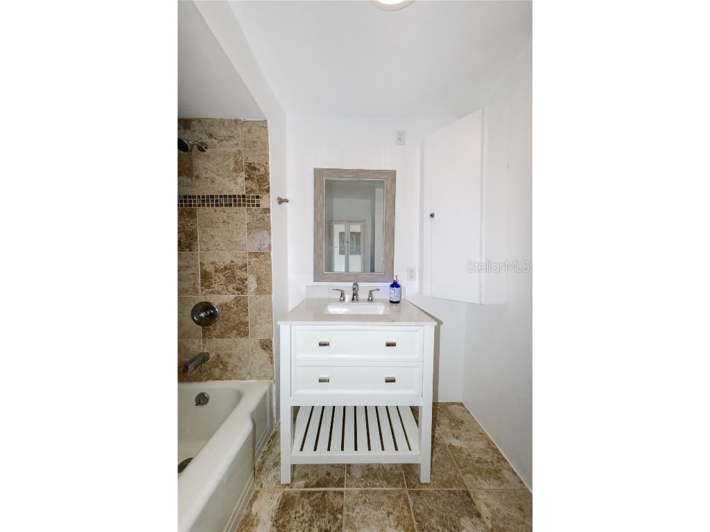 3510 E Riverside Drive Fort Myers FL 33916 C7515216 image20