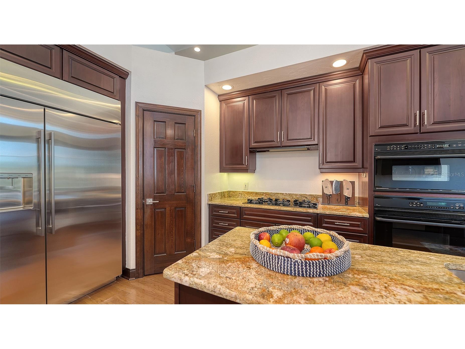 3511 Fair Oaks Court Longboat Key FL 34228 A4684840 image21