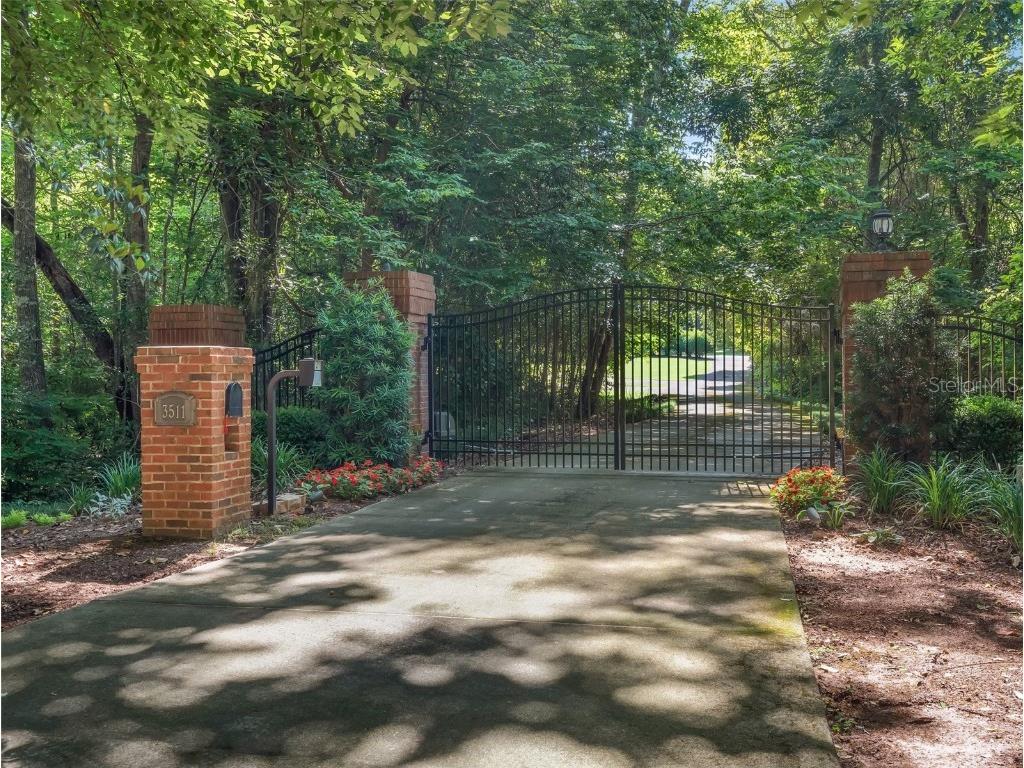 3511 N Meridian Rd Road N Tallahassee FL 32312 T3448917 image1