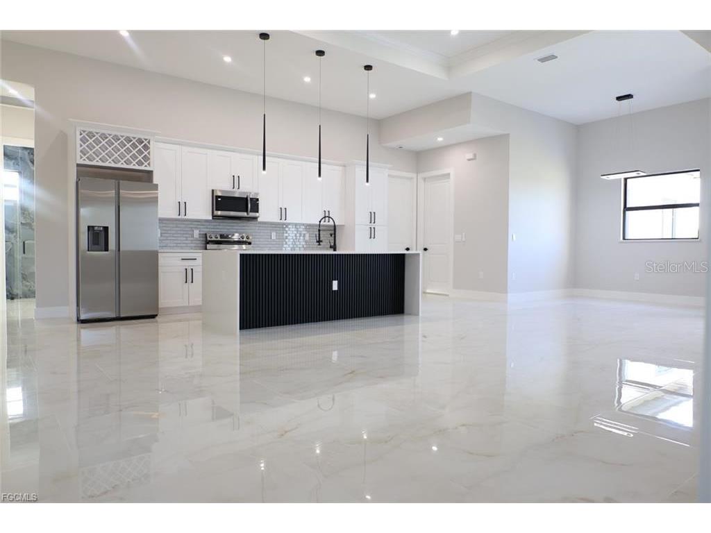 3512 9th Street W Lehigh Acres FL 33971 O6407000 image5
