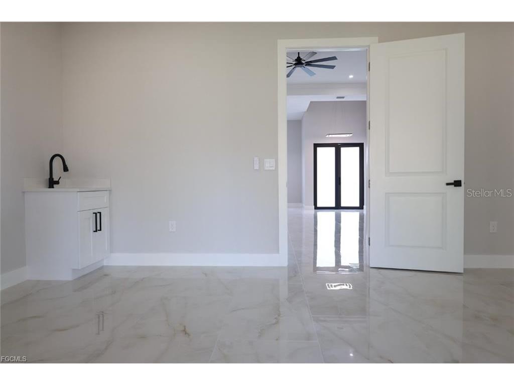 3512 9th Street W Lehigh Acres FL 33971 O6407000 image9