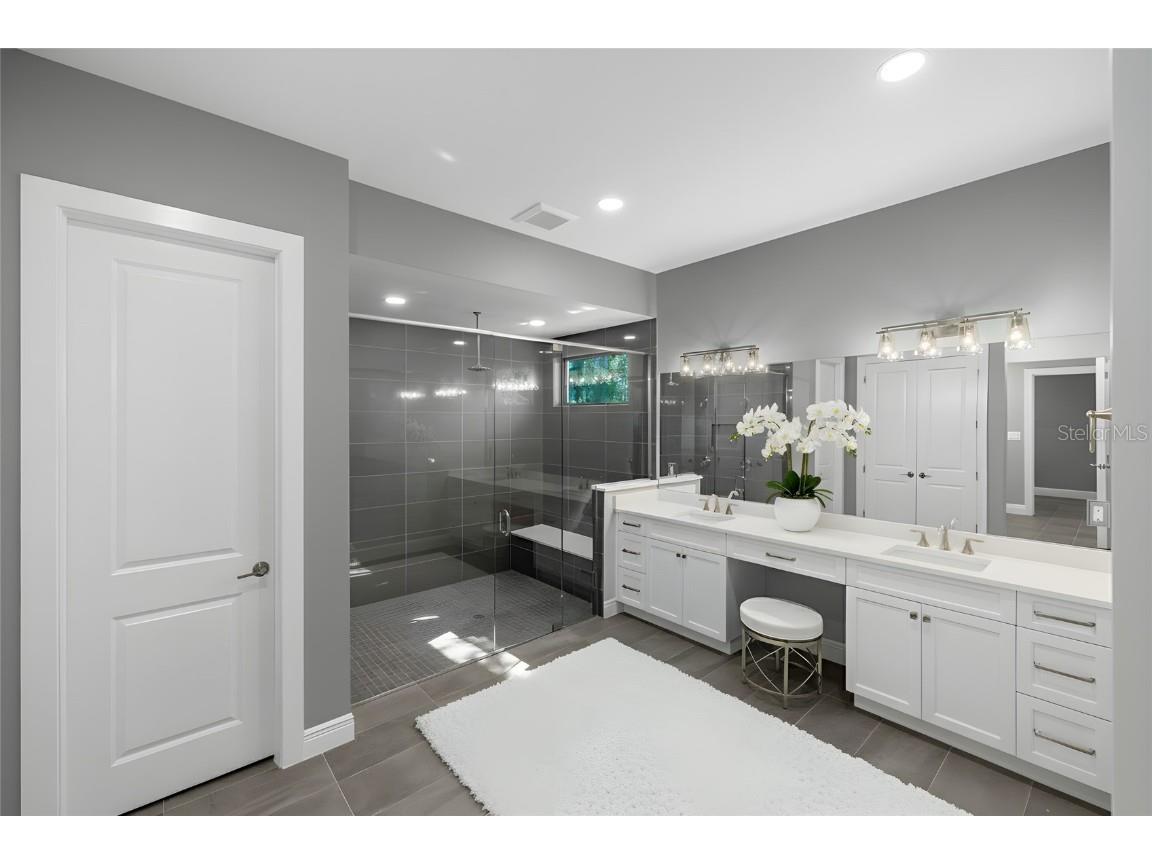 3512 Camino Real Sarasota FL 34239 A4671290 image19