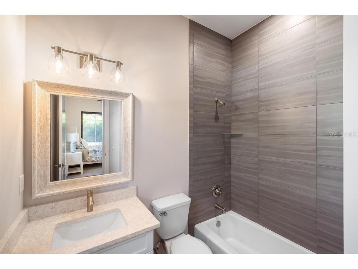 3512 Camino Real Sarasota FL 34239 A4671290 image24