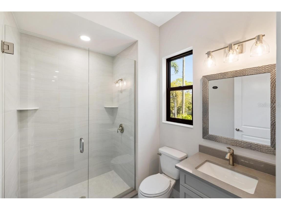 3512 Camino Real Sarasota FL 34239 A4671290 image28