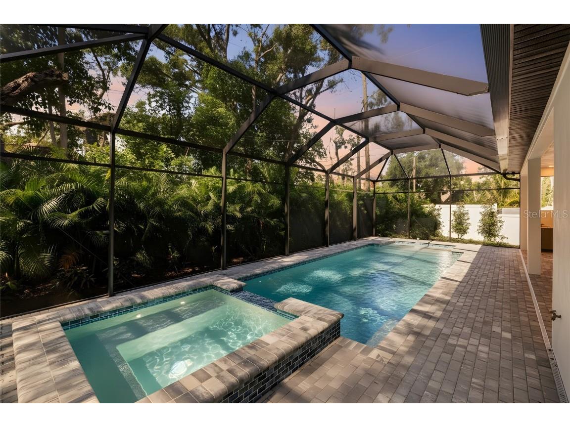 3512 Camino Real Sarasota FL 34239 A4671290 image35