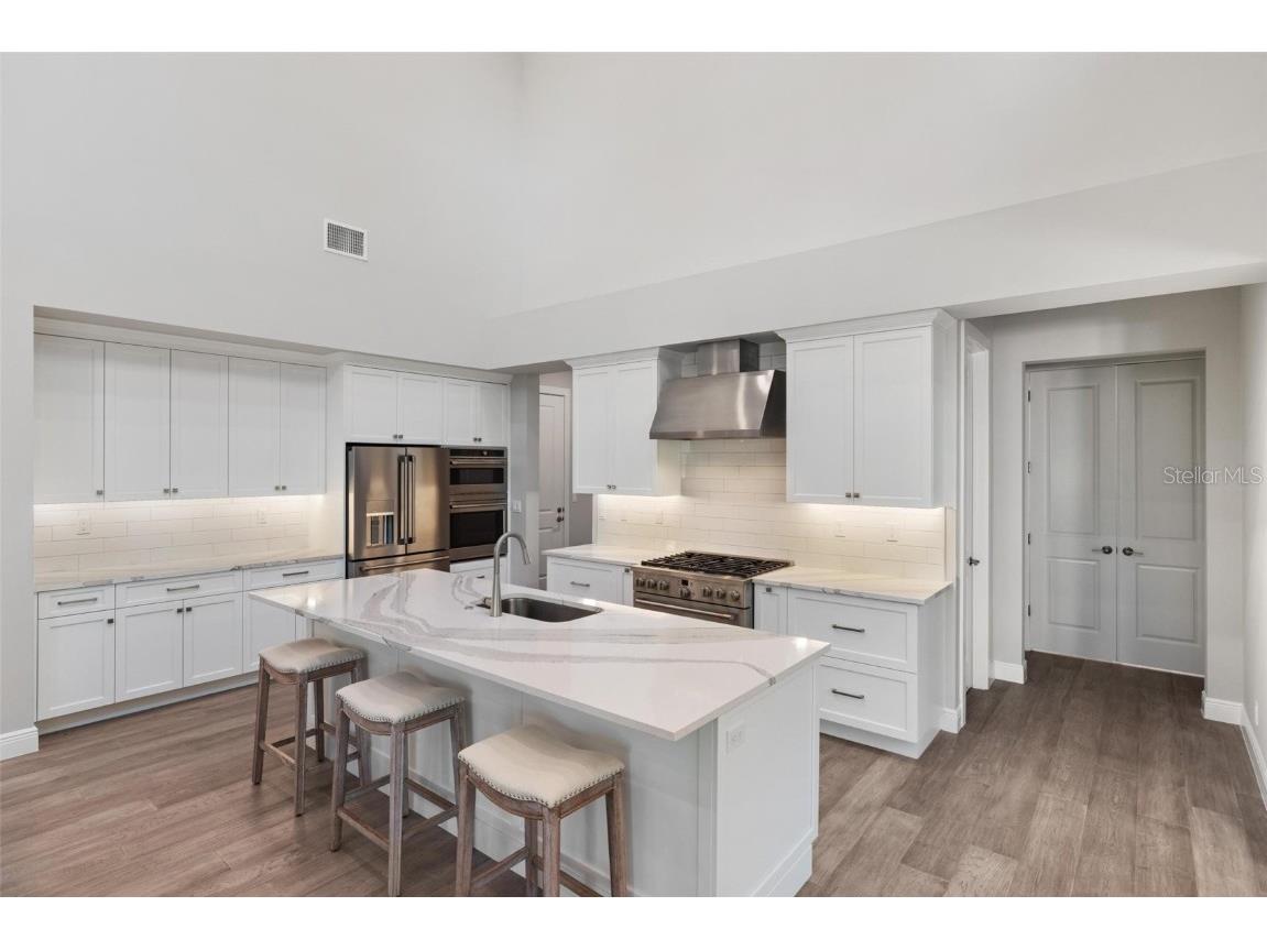 3512 Camino Real Sarasota FL 34239 A4671290 image9