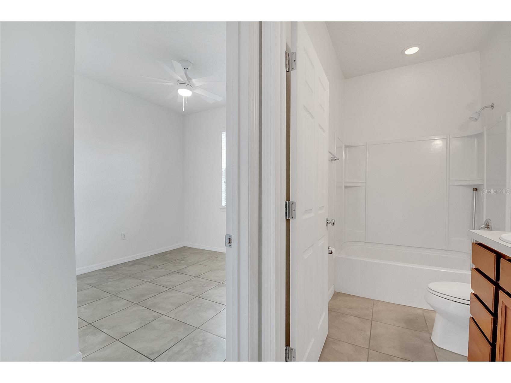 3512 Southern Cross Loop Kissimmee FL 34744 O6396495 image18