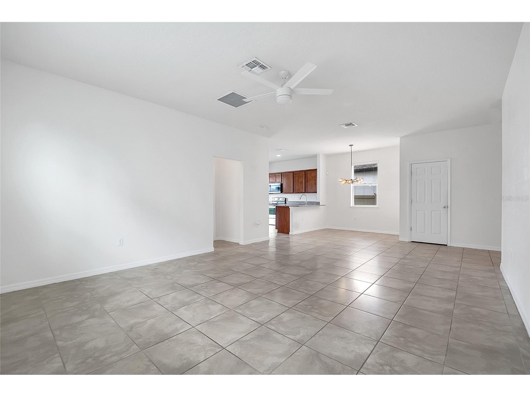 3512 Southern Cross Loop Kissimmee FL 34744 O6396495 image8