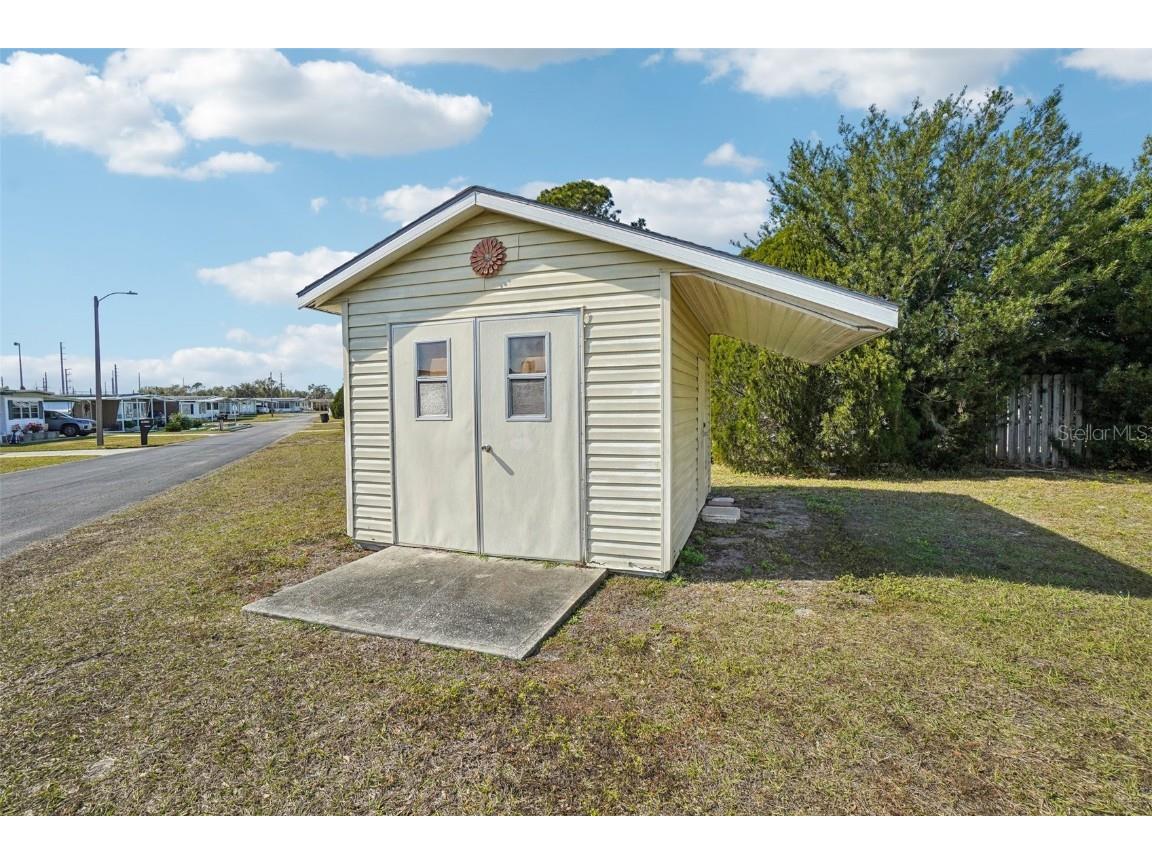 35138 Dale Avenue Zephyrhills FL 33541 - SIX MILE POND TB8342292 image19