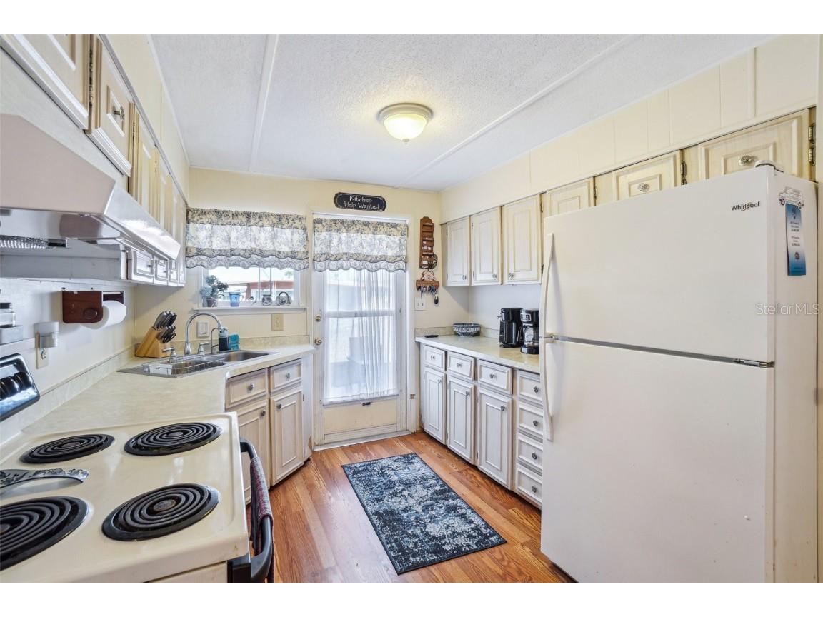 35138 Dale Avenue Zephyrhills FL 33541 - SIX MILE POND TB8342292 image4