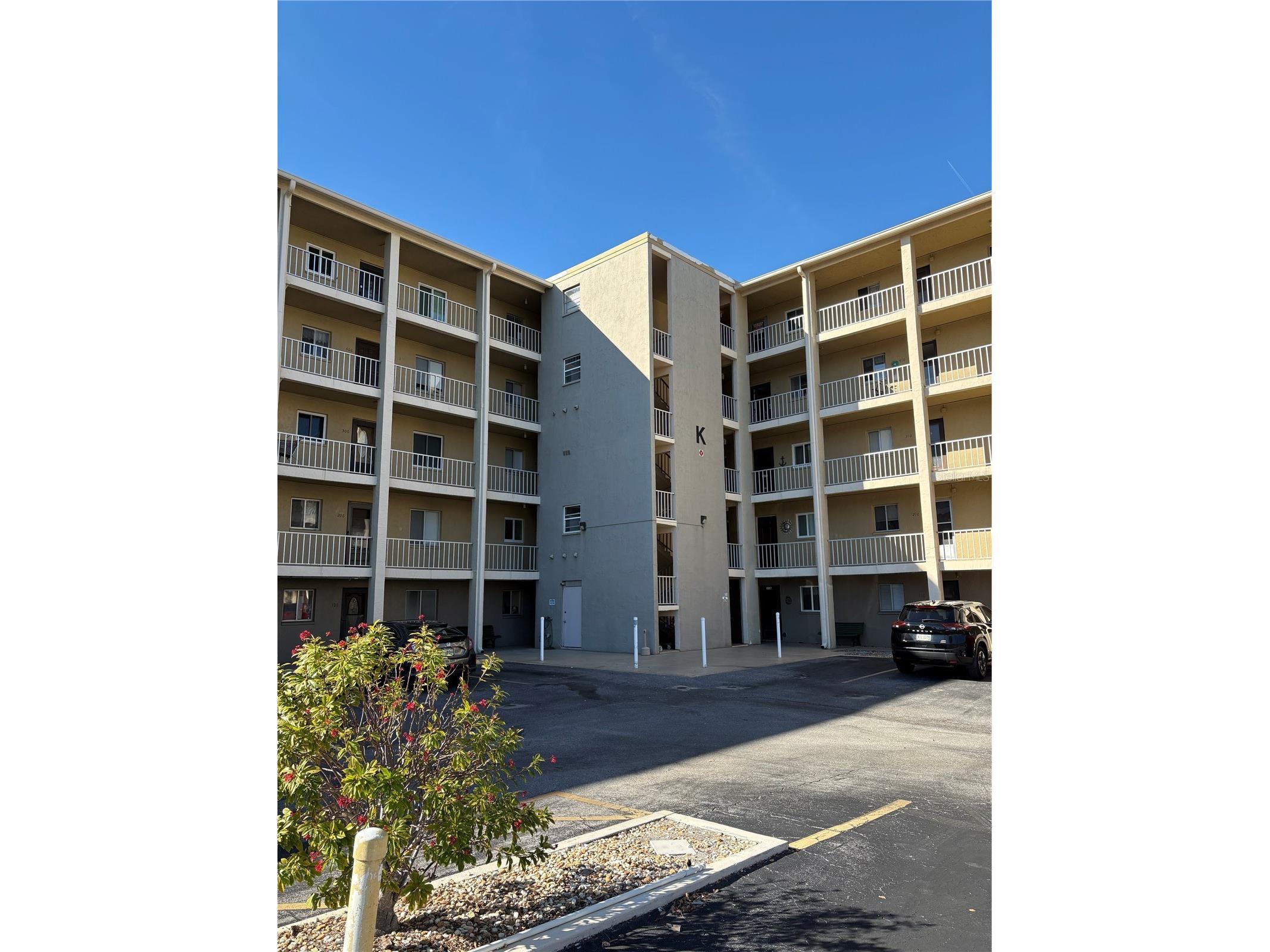 3514 Lake Bayshore Drive #K-108 Bradenton FL 34205 A4686299 image1