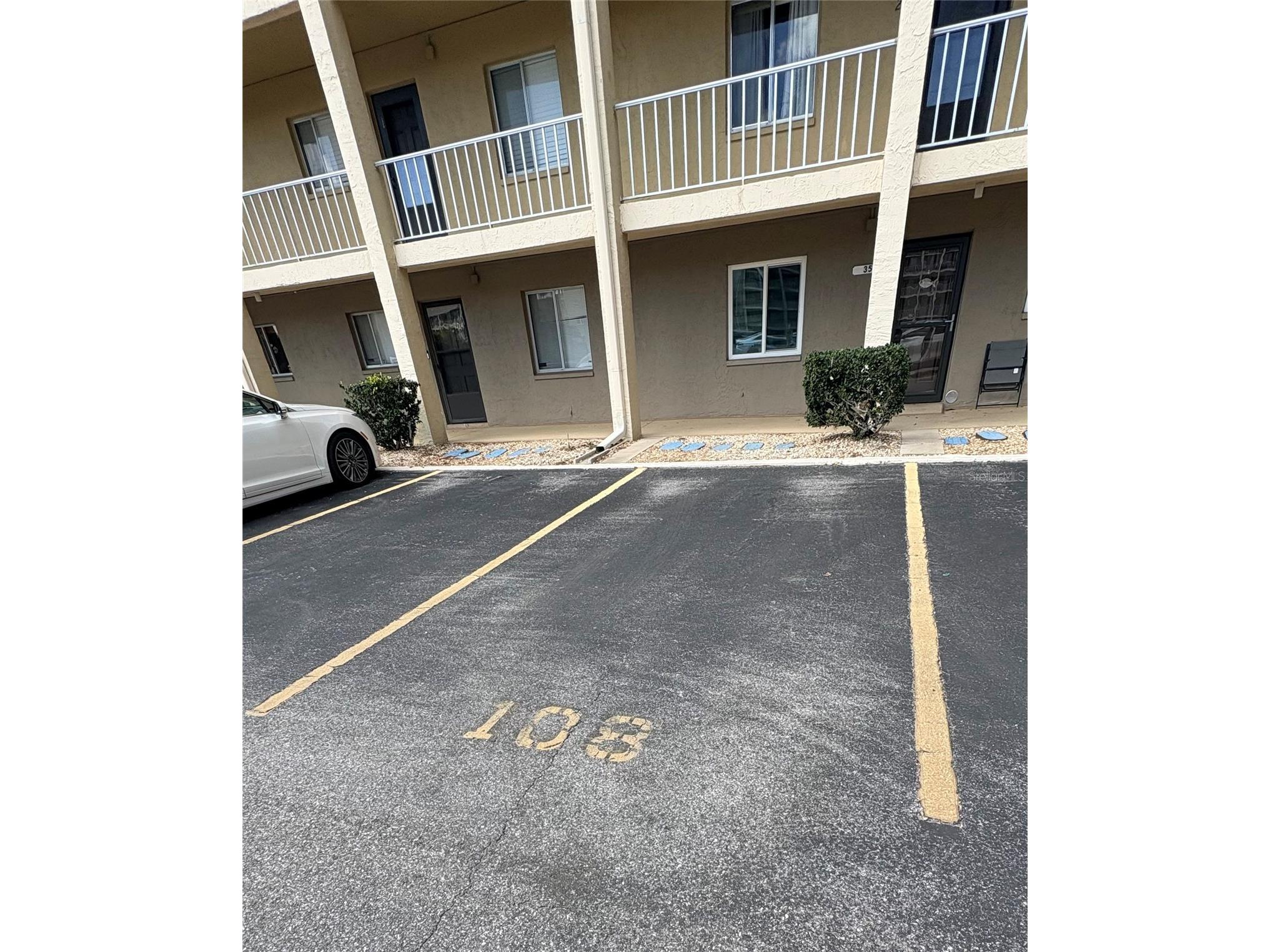3514 Lake Bayshore Drive #K-108 Bradenton FL 34205 A4686299 image2