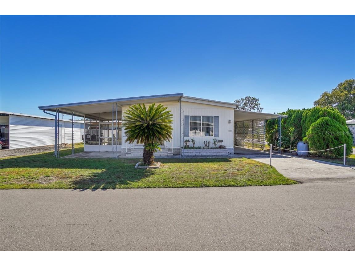 35144 Ada Avenue Zephyrhills FL 33541 - SIXMILE POND S5138376 image1