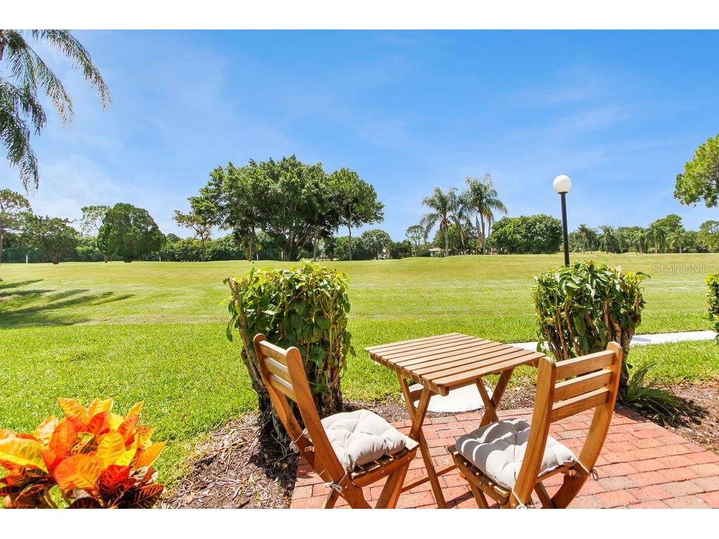 3515 Longmeadow #8 Sarasota FL 34235 A4605192 image1
