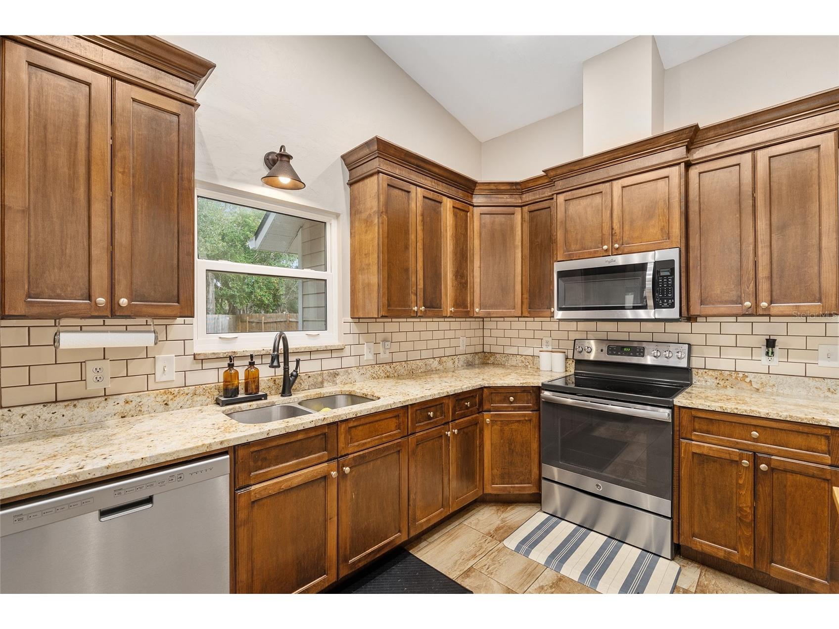 3515 NW 39th Place Gainesville FL 32605 GC536231 image16