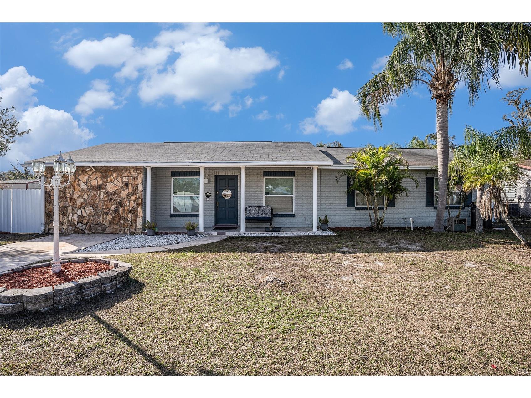 3515 S Kings Avenue Brandon FL 33511 TB8462133 image1