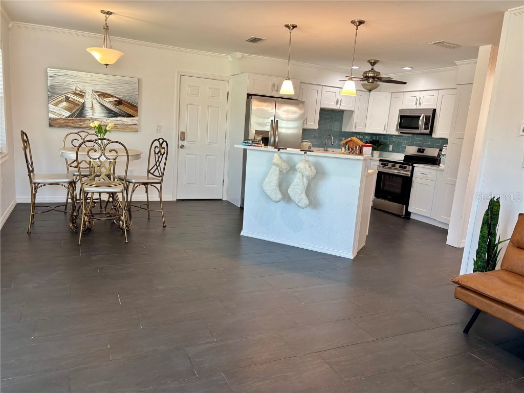 3516 Casablanca Avenue Saint Pete Beach FL 33706 TB8377317 image6