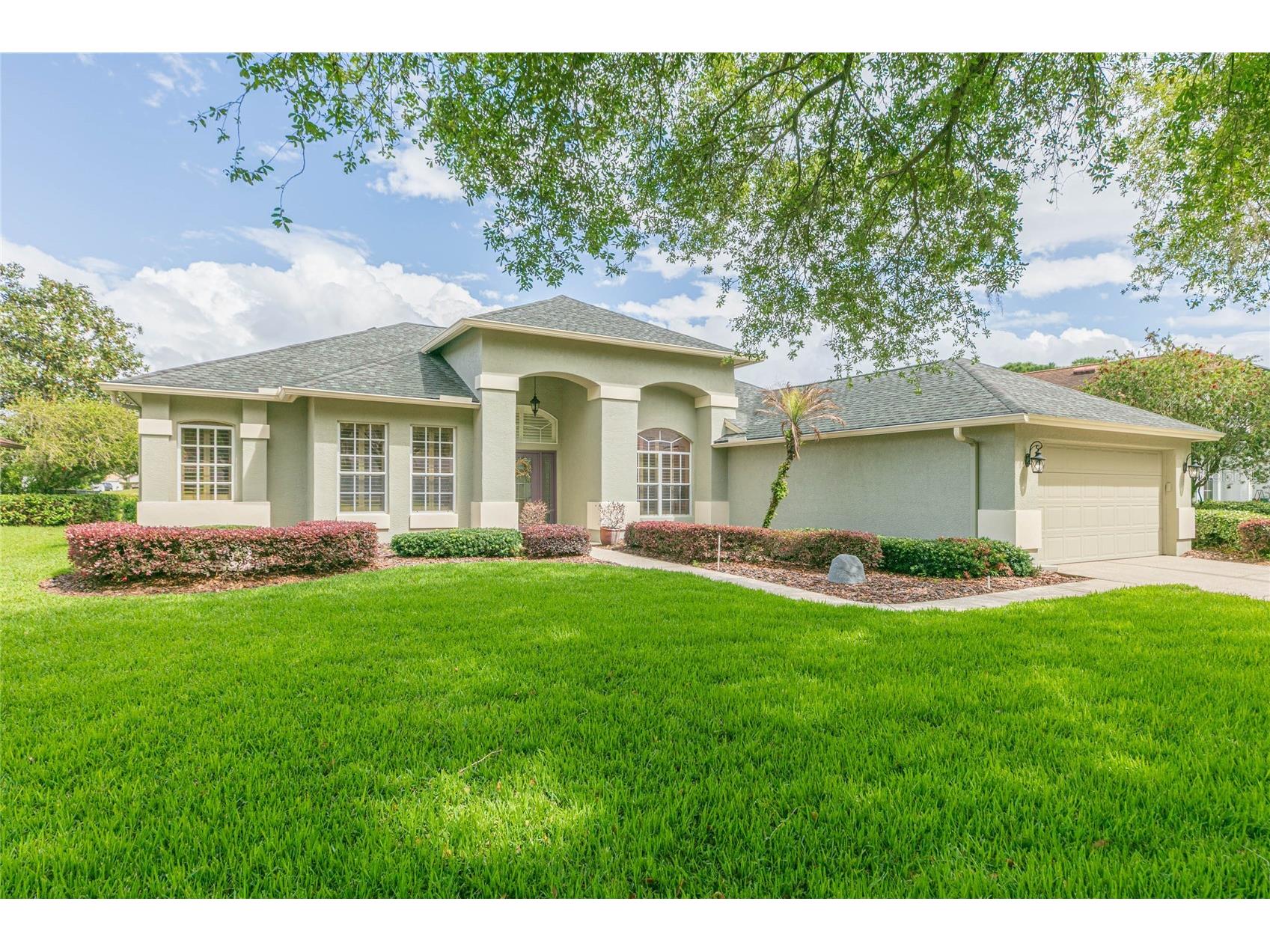 3516 Shadowood Drive Valrico FL 33596 TB8495707 image1
