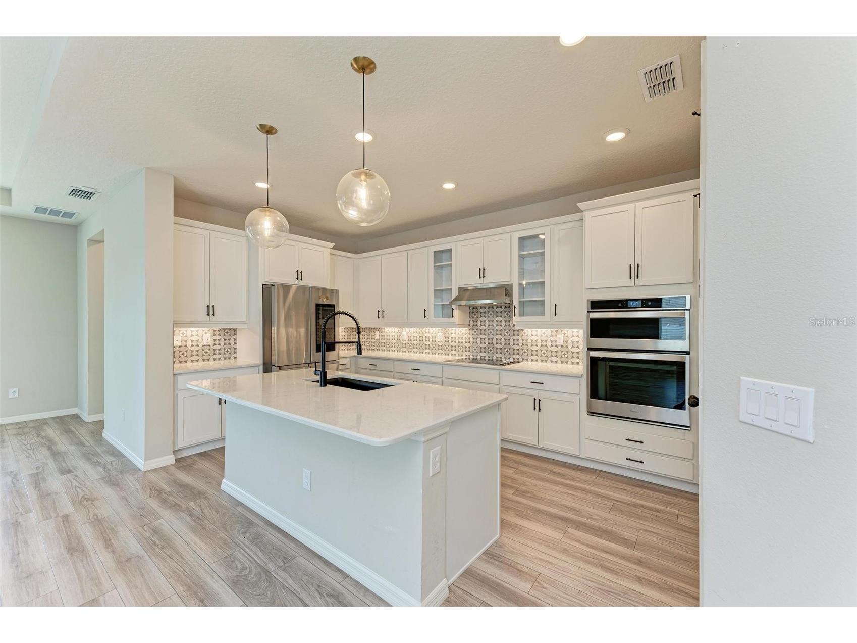 3519 74th Avenue Circle E Sarasota FL 34243 A4684546 image14