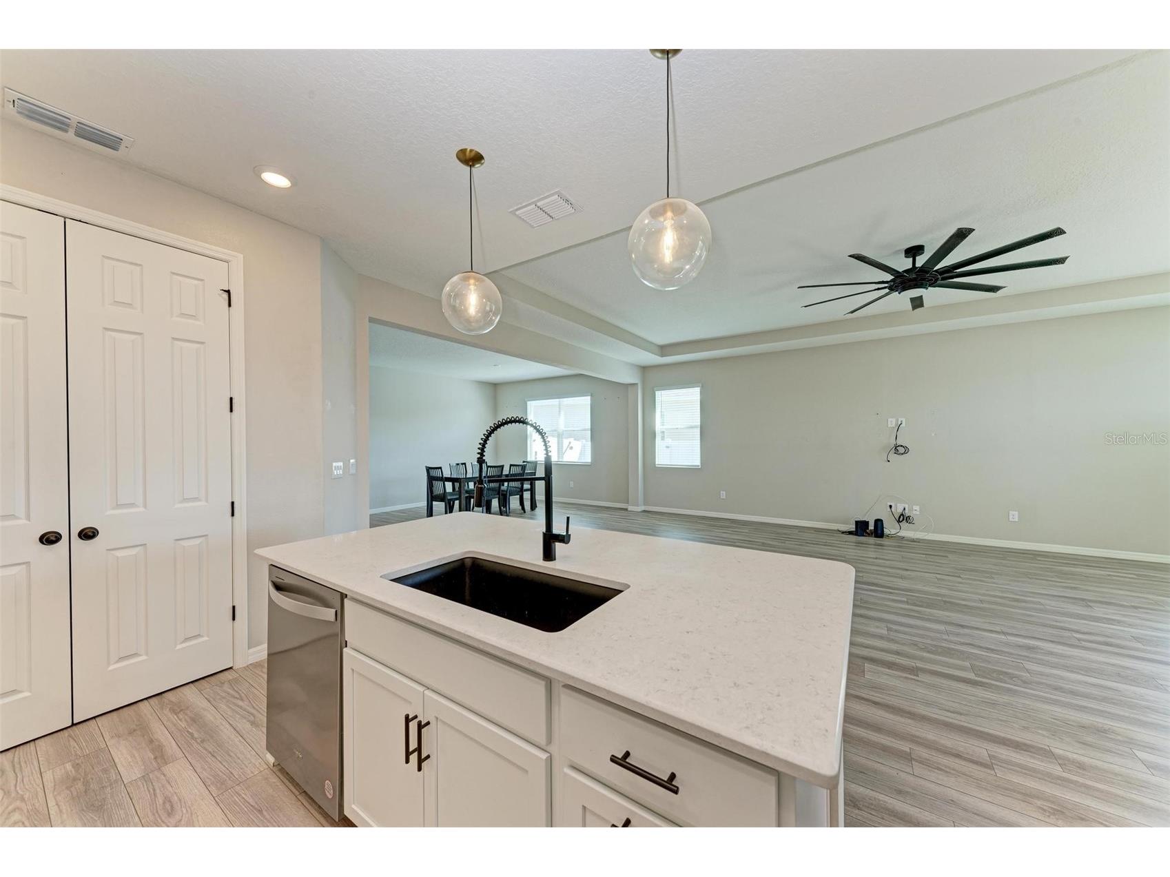 3519 74th Avenue Circle E Sarasota FL 34243 A4684546 image18