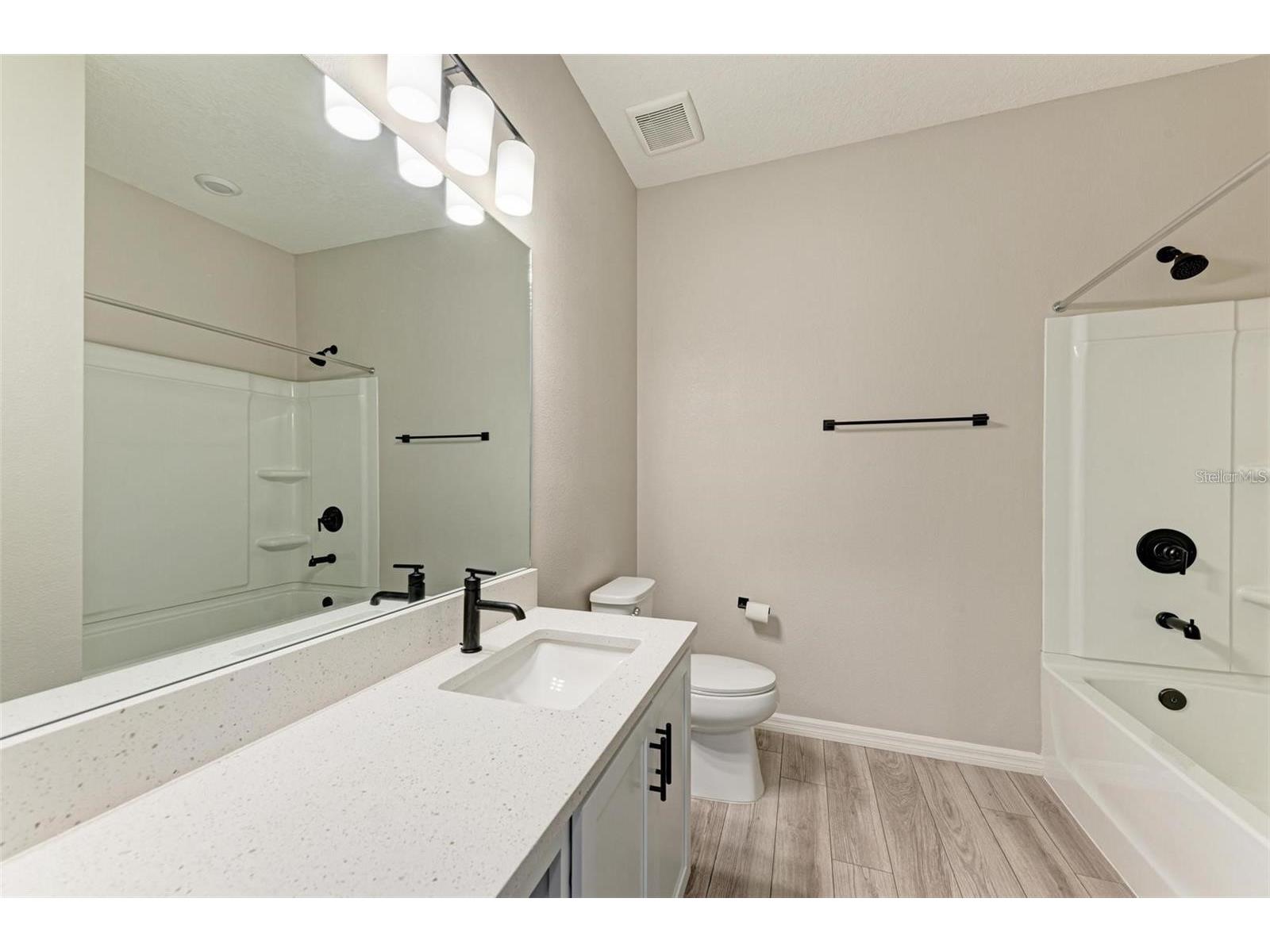 3519 74th Avenue Circle E Sarasota FL 34243 A4685365 image10