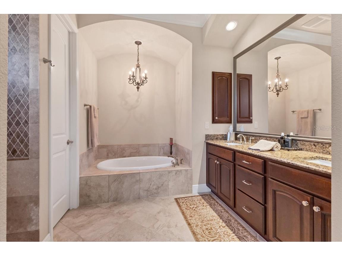 3519 Founders Club Drive Sarasota FL 34240 A4647523 image40