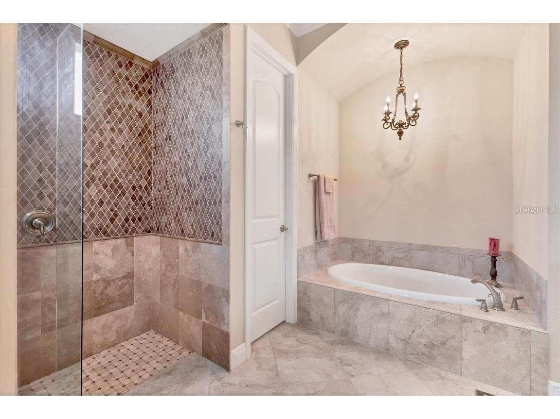 3519 Founders Club Drive Sarasota FL 34240 A4647523 image41