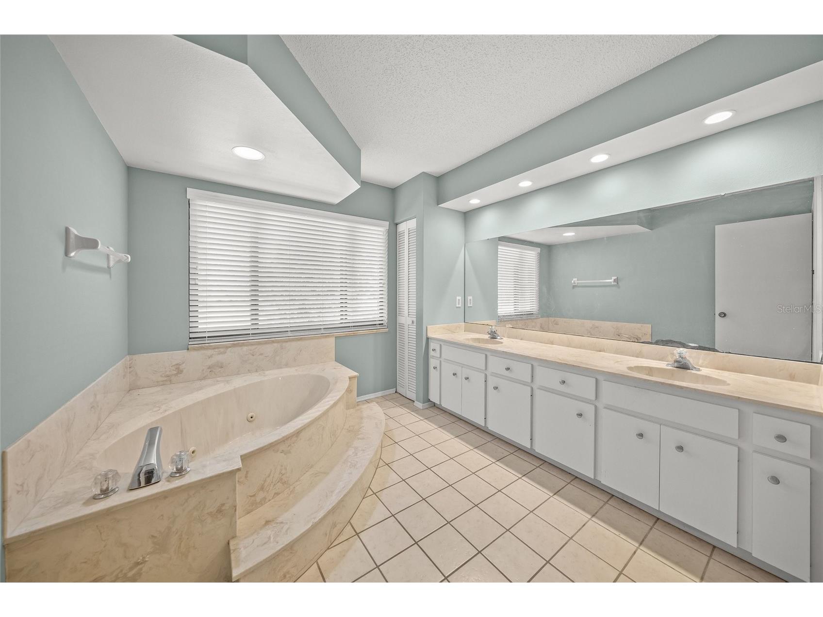 352 Ardenwood Drive Englewood FL 34223 A4680487 image19