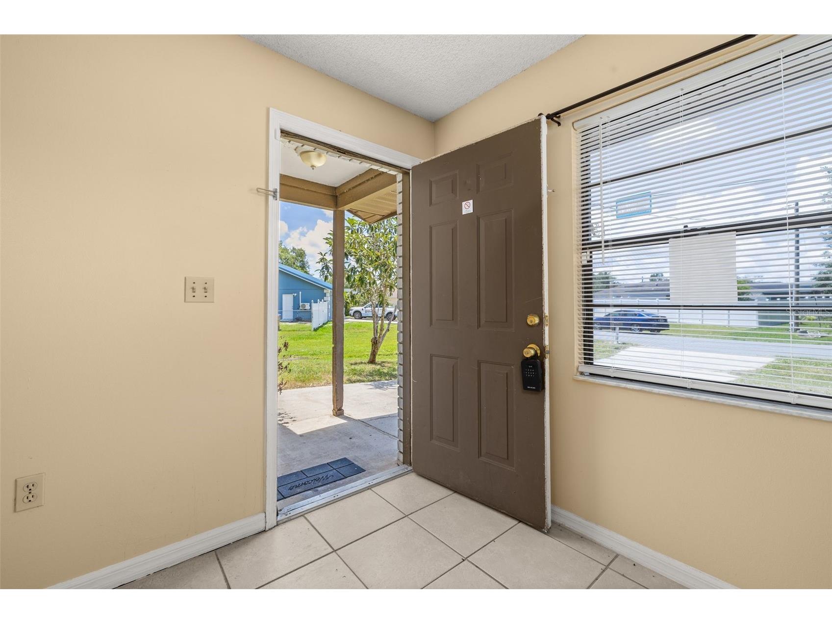 352 Cocoa Court Kissimmee FL 34758 S5150023 image4