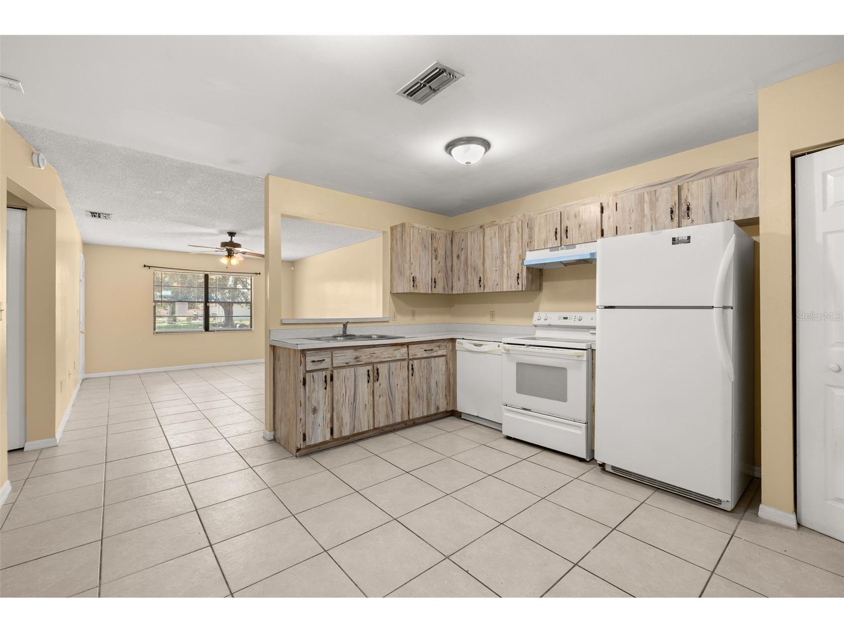 352 Cocoa Court Kissimmee FL 34758 S5150023 image5