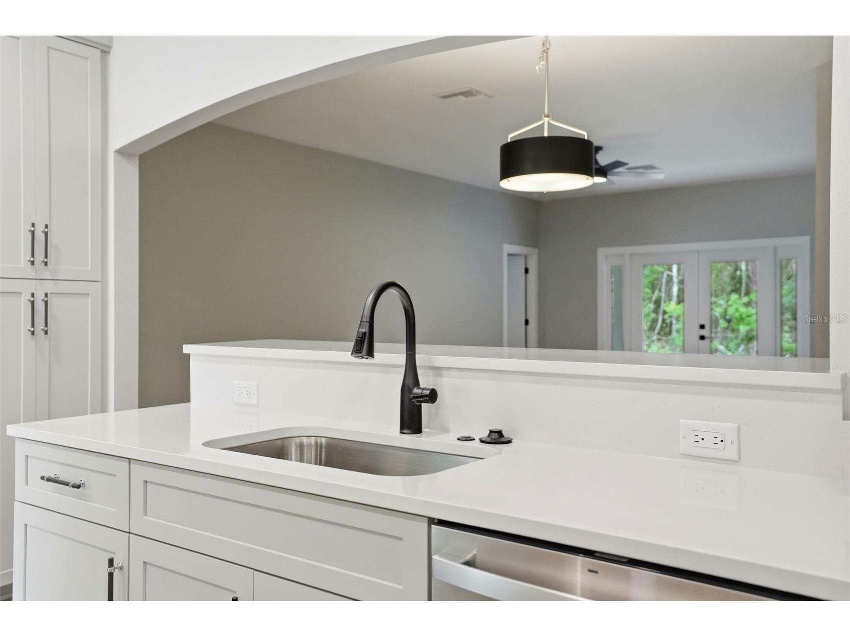 352 Garfield Avenue Masaryktown FL 34604 W7886450 image20