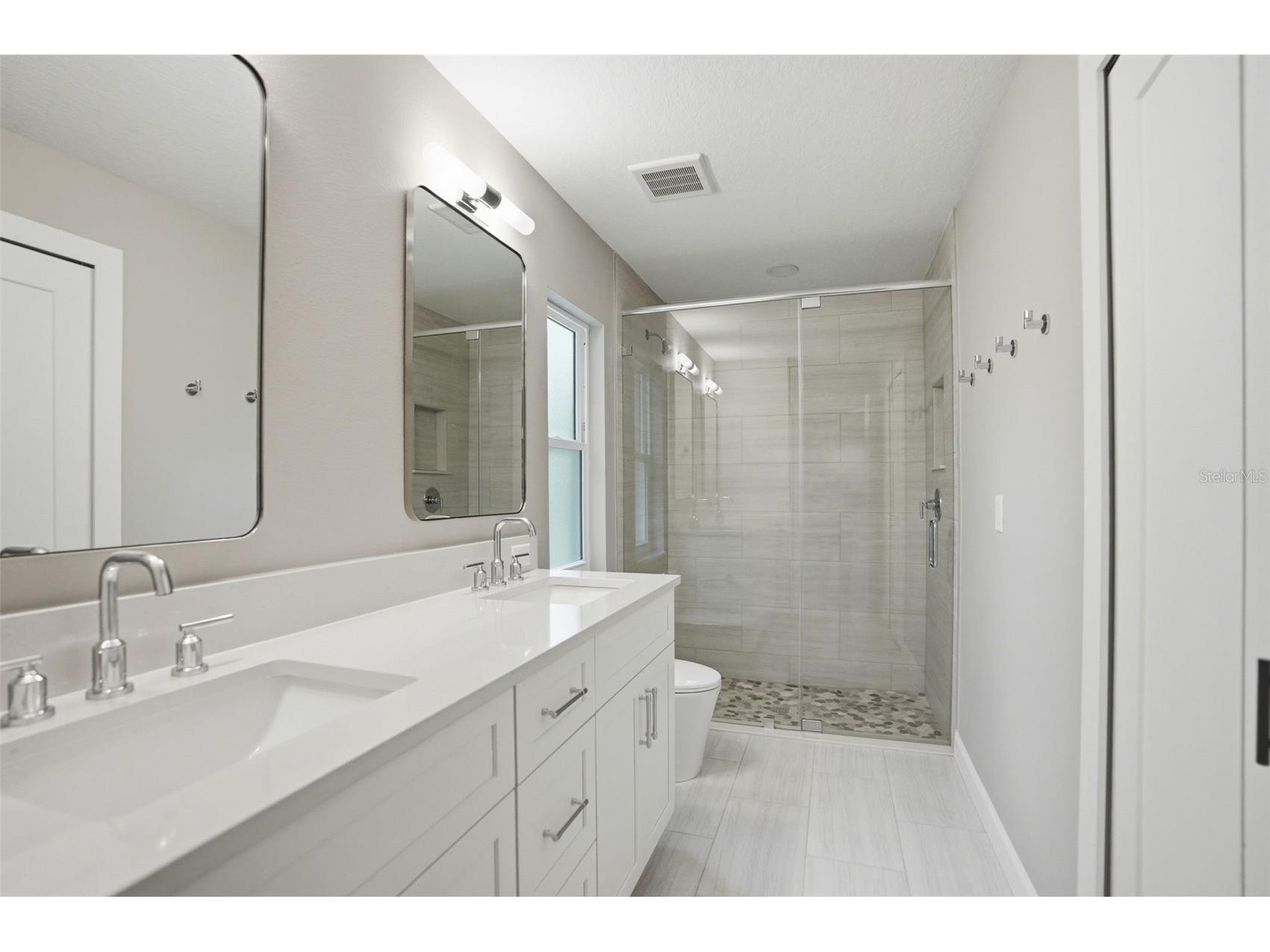 352 Garfield Avenue Masaryktown FL 34604 W7886450 image33