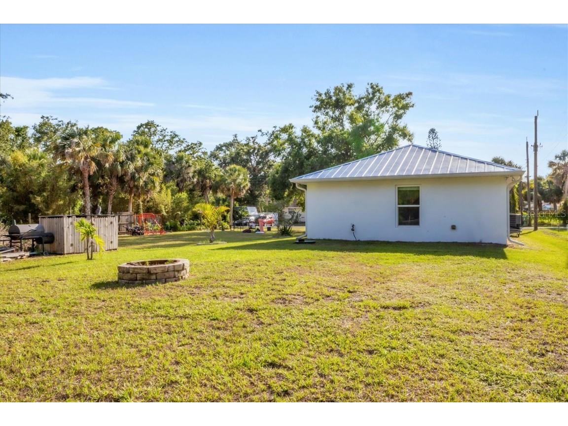 352 Glenwood Ave Osprey FL 34229 N6138982 image35