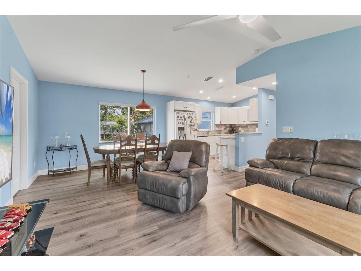 352 Glenwood Ave Osprey FL 34229 N6138982 image8