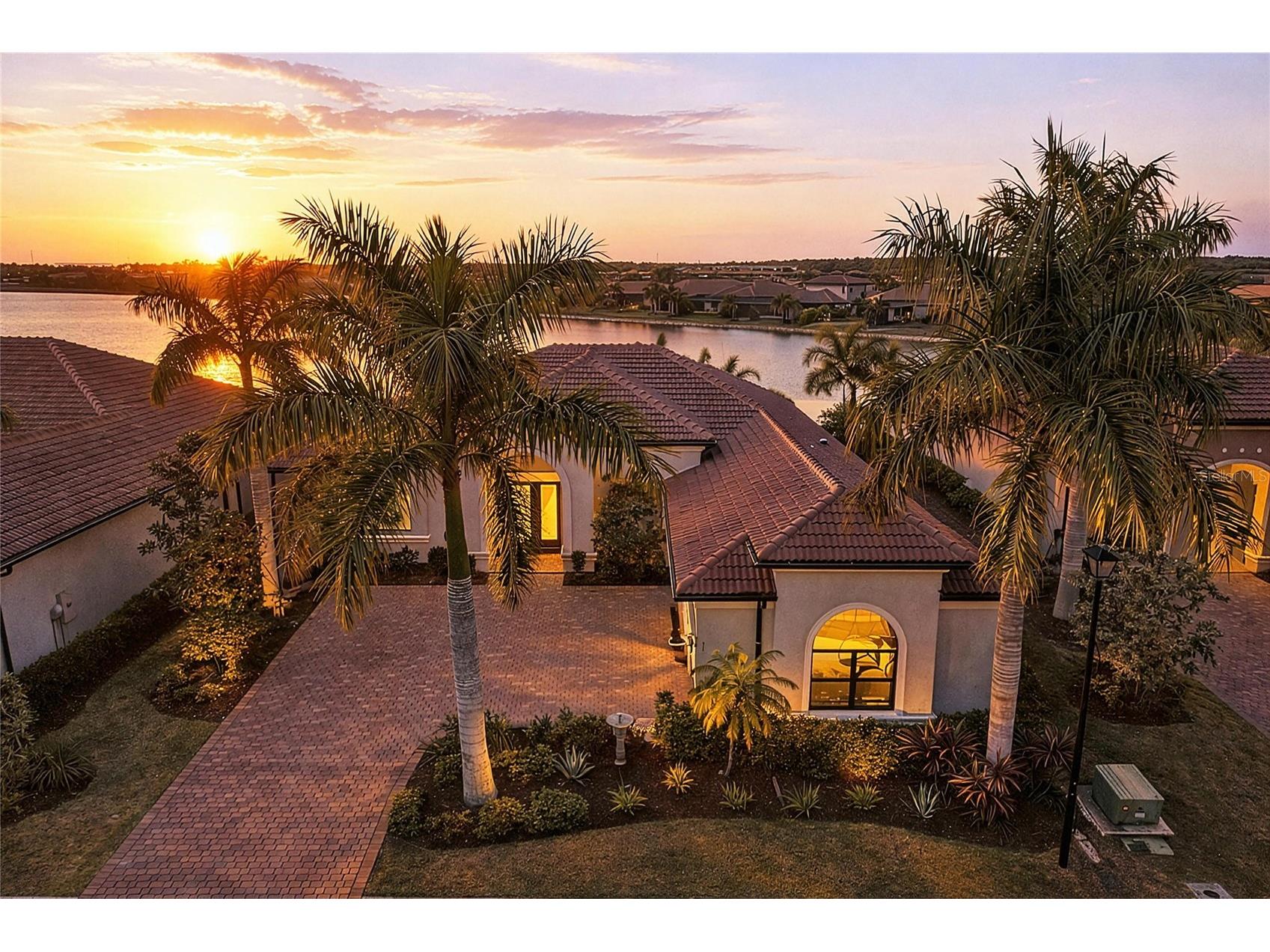 352 Maraviya Boulevard Nokomis FL 34275 - LAKE AWESOME A4689871 image2