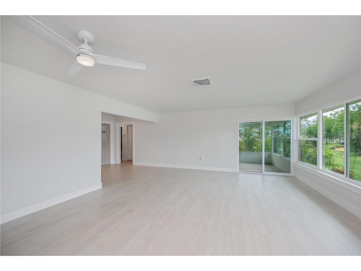 352 Oak Street Englewood FL 34223 D6144347 image24