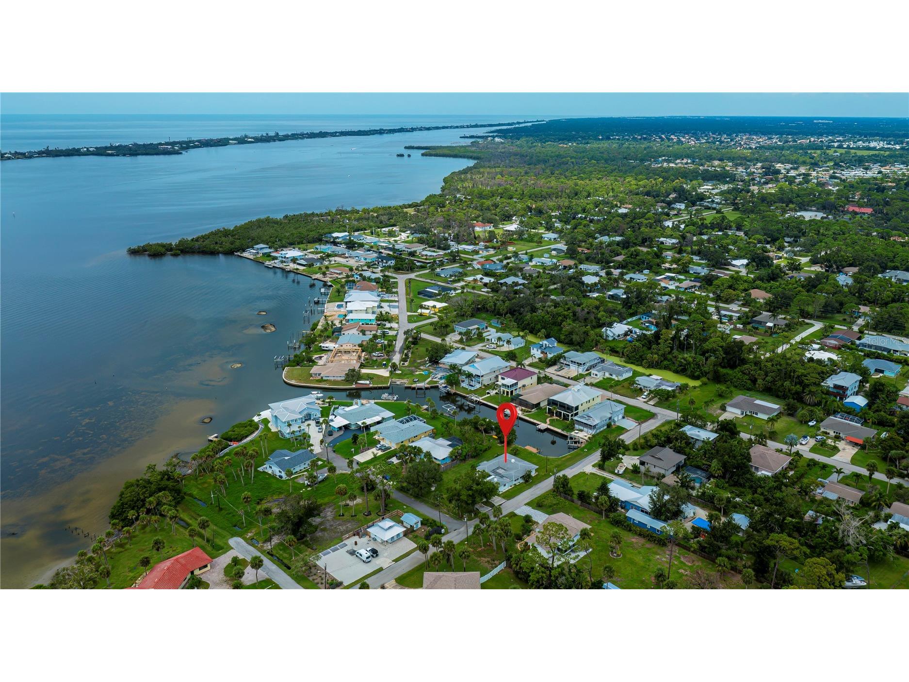 352 Oak Street Englewood FL 34223 D6145961 image1