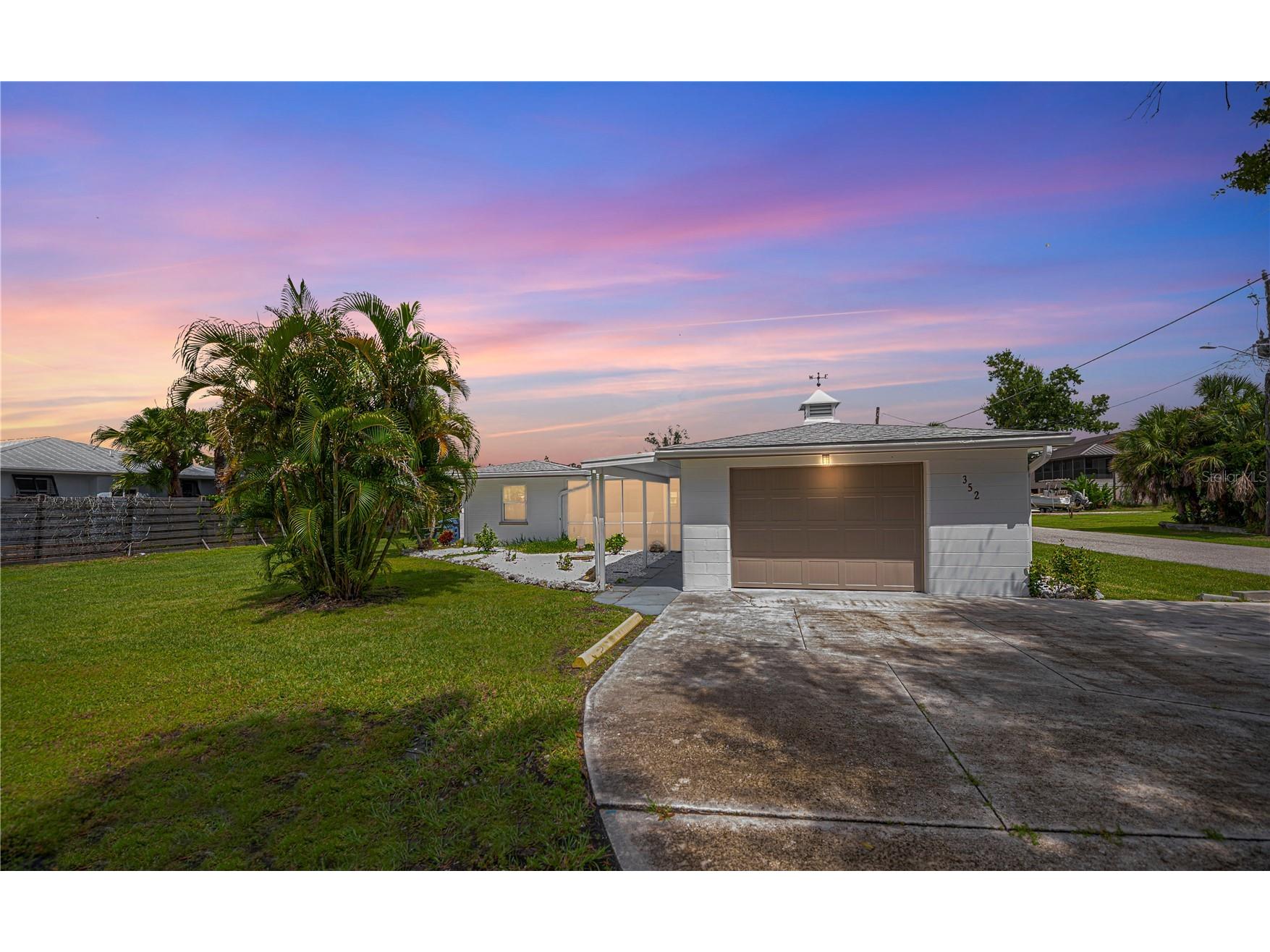 352 Oak Street Englewood FL 34223 D6145961 image2
