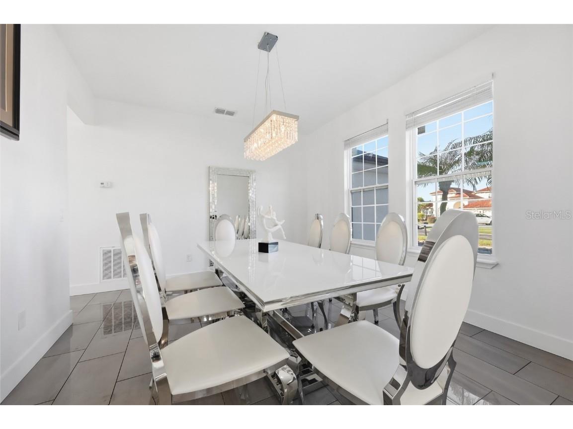 352 Radisson Place Oviedo FL 32765 O6352441 image23