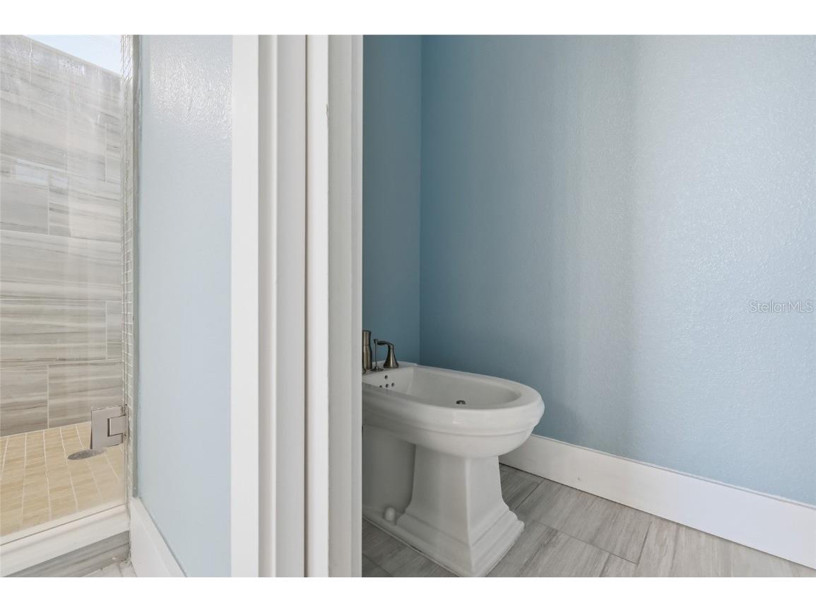 352 Radisson Place Oviedo FL 32765 O6352441 image57