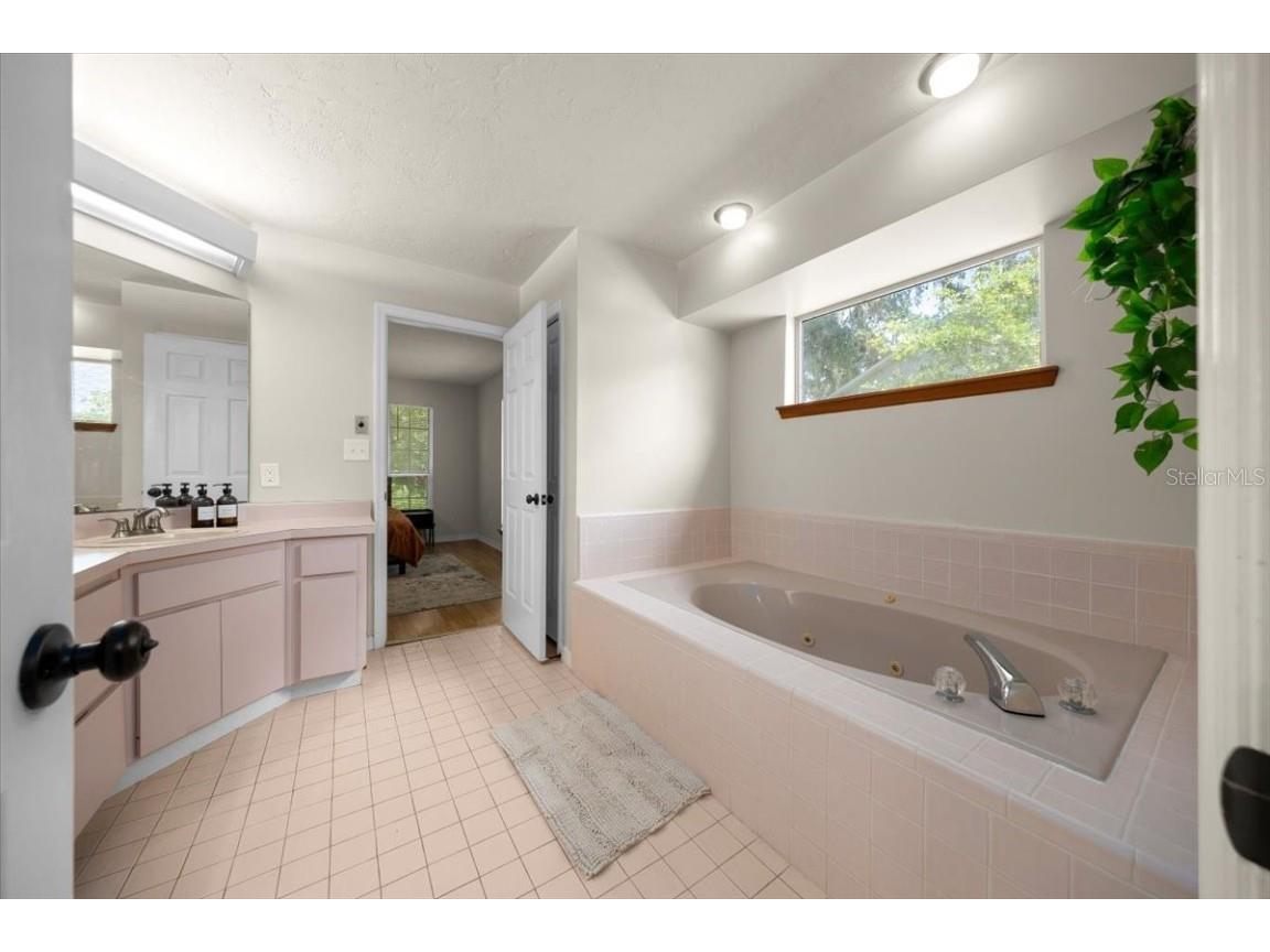 3520 NW 46th Terrace Gainesville FL 32606 OM704780 image34