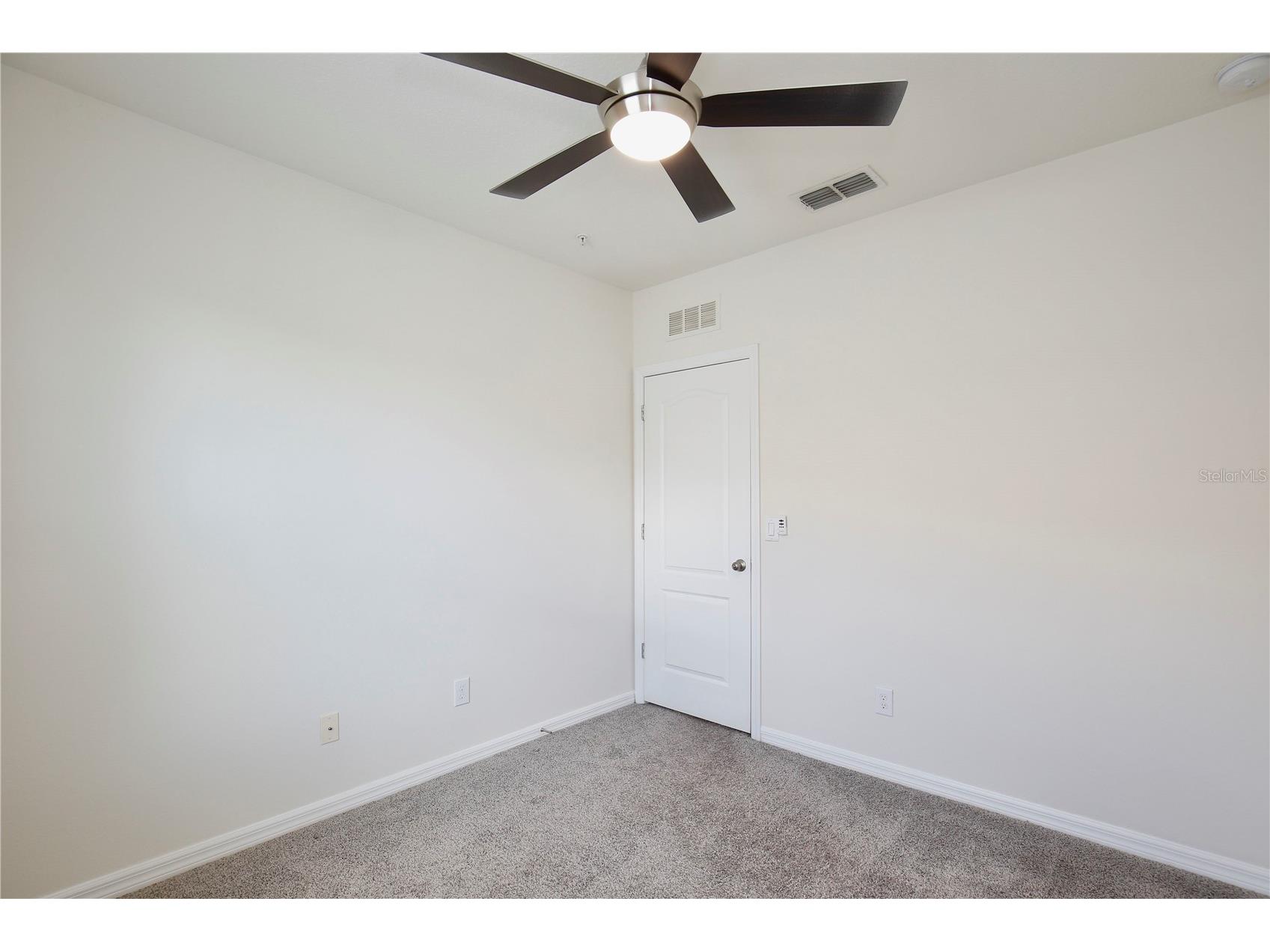 3520 Seneca Club Loop #51-102 Orlando FL 32808 O6417359 image15
