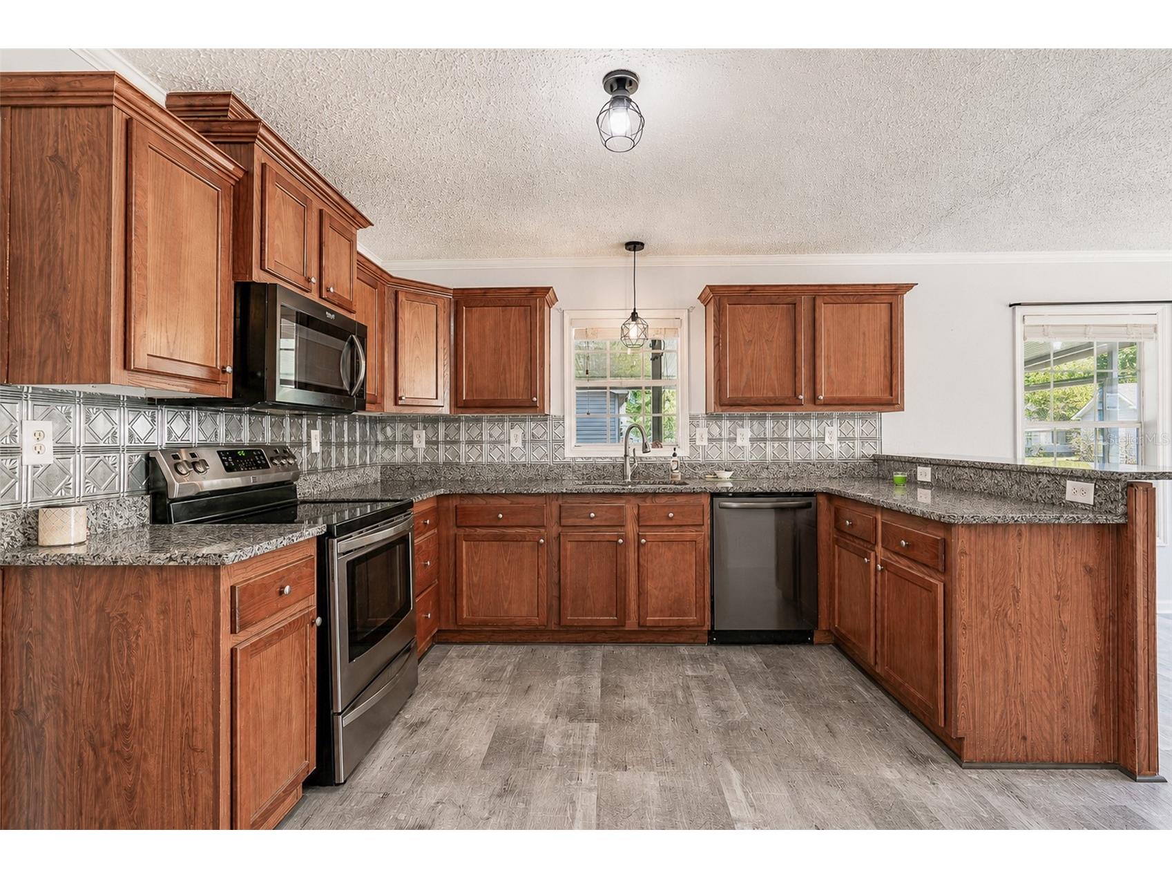35201 Forest Lake Road Leesburg FL 34788 O6413121 image12
