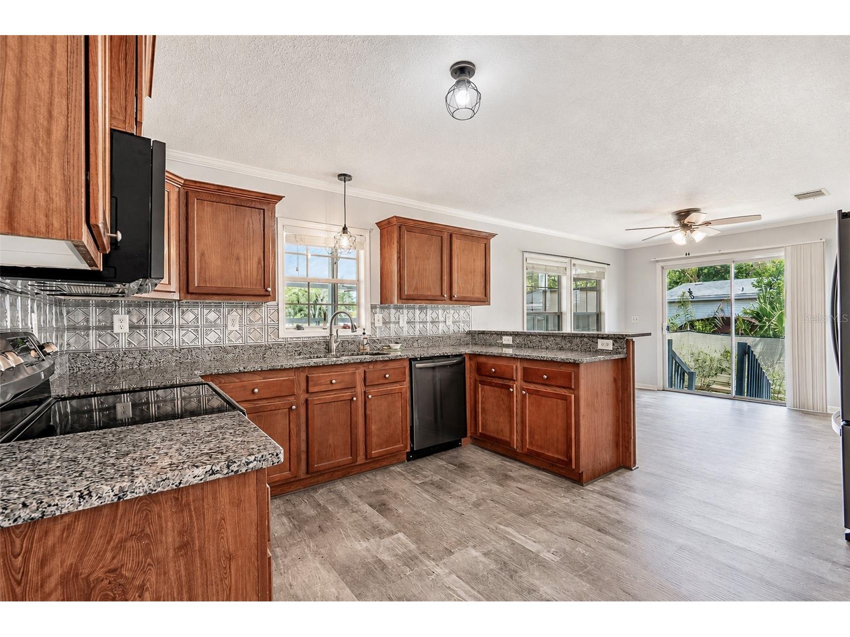 35201 Forest Lake Road Leesburg FL 34788 O6413121 image15