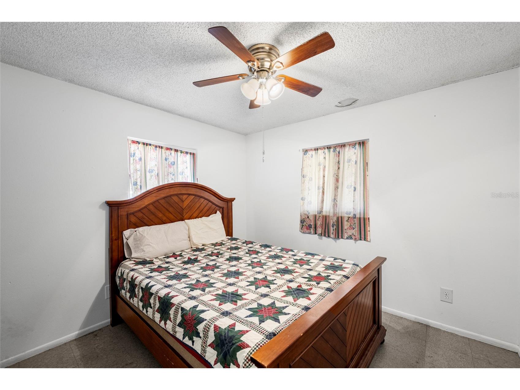 3521 49th Street Sarasota FL 34235 A4687177 image16