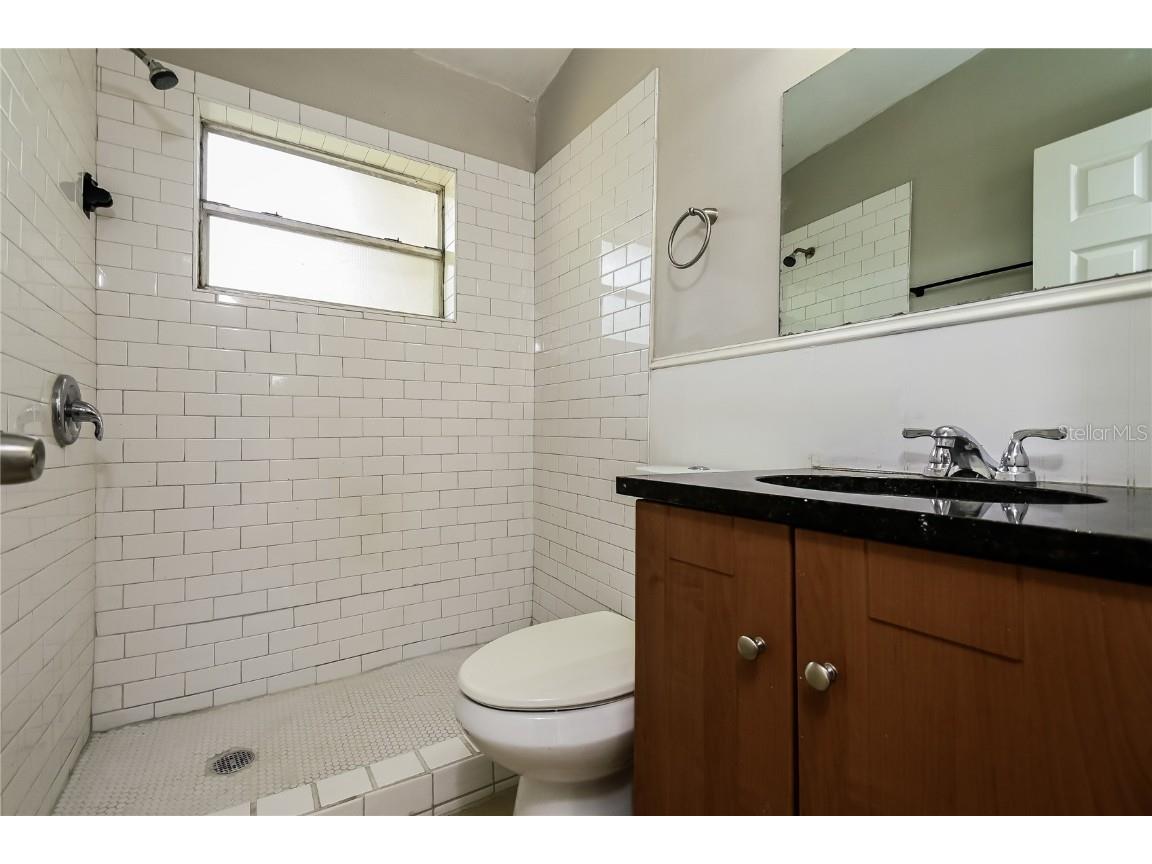 3521 Schwalbe Drive Sarasota FL 34235 TB8457213 image10